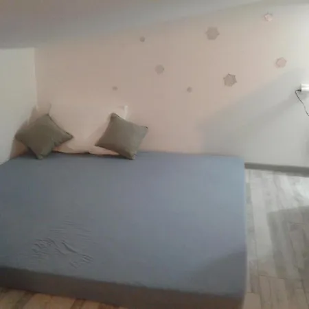 Ruza Vetrova Semesterbostad